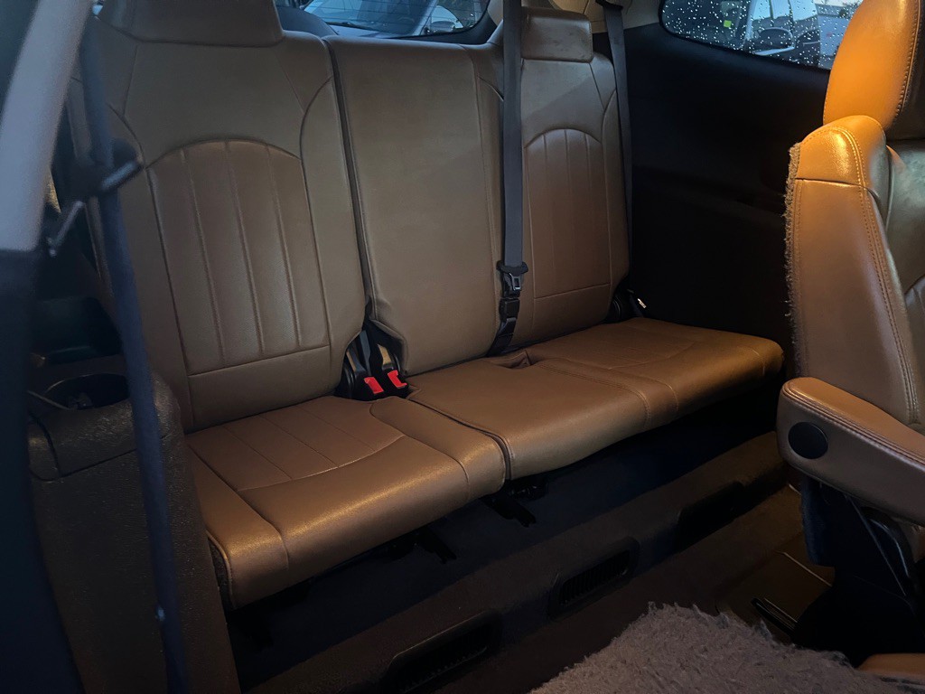 2015 Buick Enclave Image 18