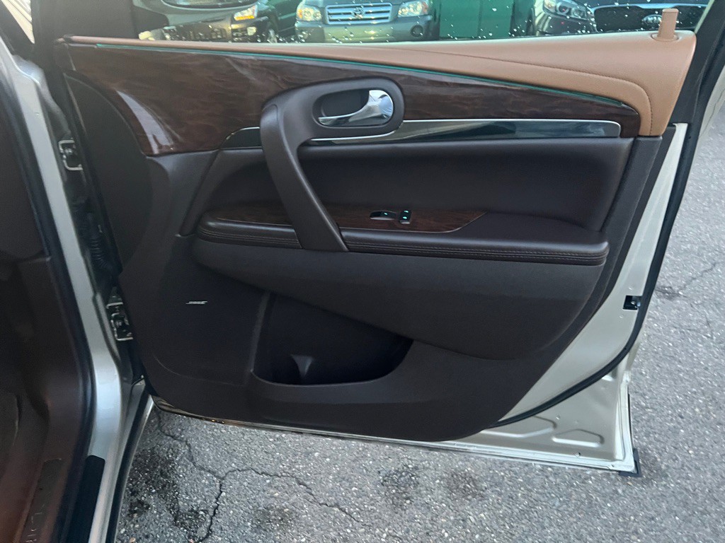 2015 Buick Enclave Image 23