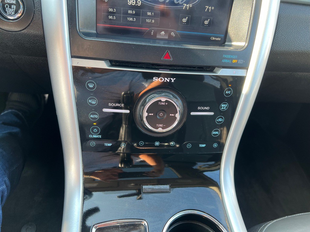 2011 Ford Edge Image 10