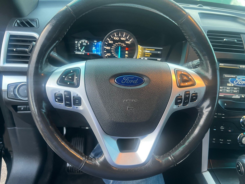 2012 Ford Explorer Image 12