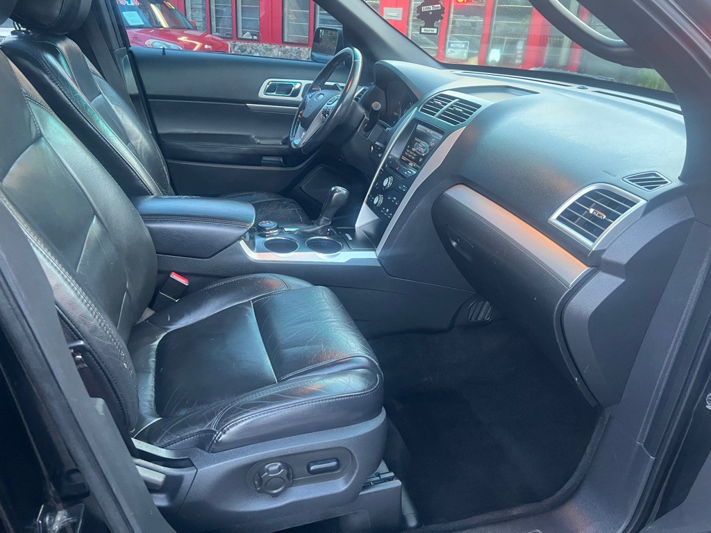 2012 Ford Explorer Image 19