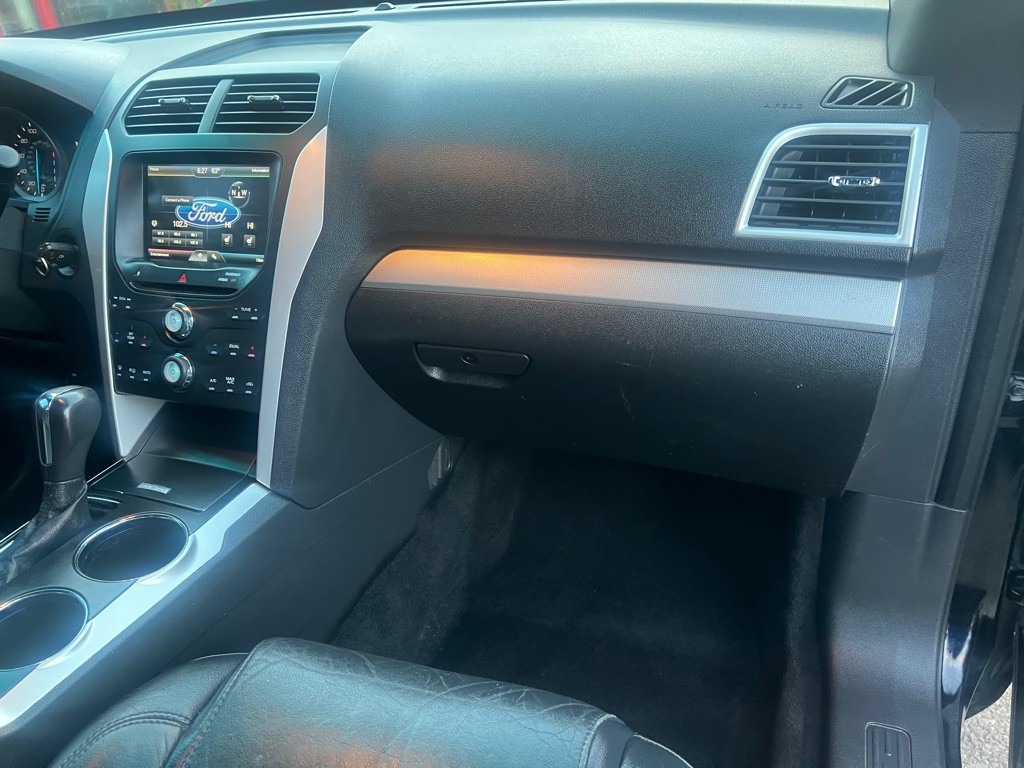 2012 Ford Explorer Image 20