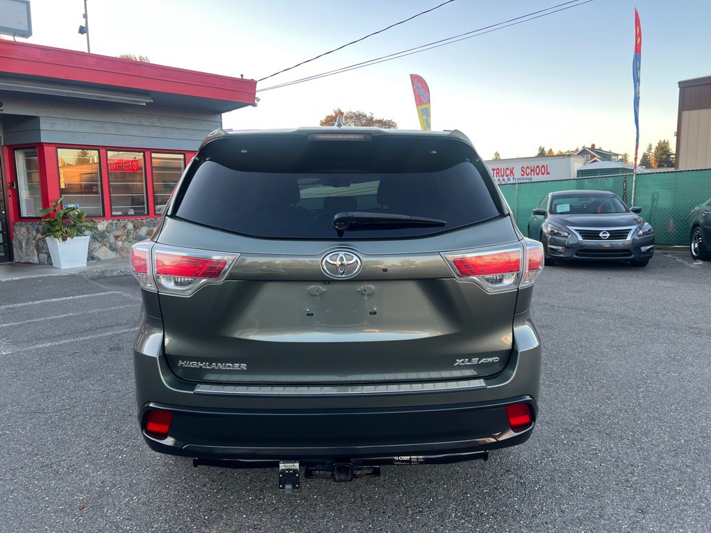 2014 Toyota Highlander Image 4