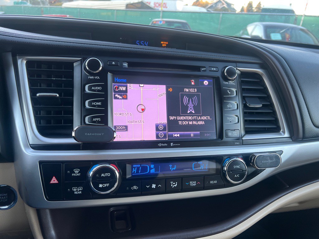 2014 Toyota Highlander Image 9