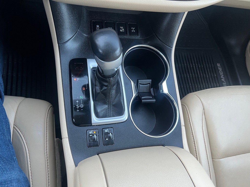 2014 Toyota Highlander Image 12