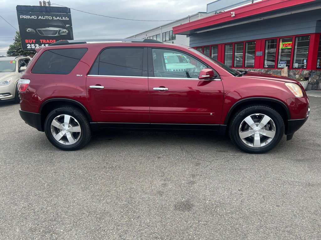 2010 GMC Acadia Image 2