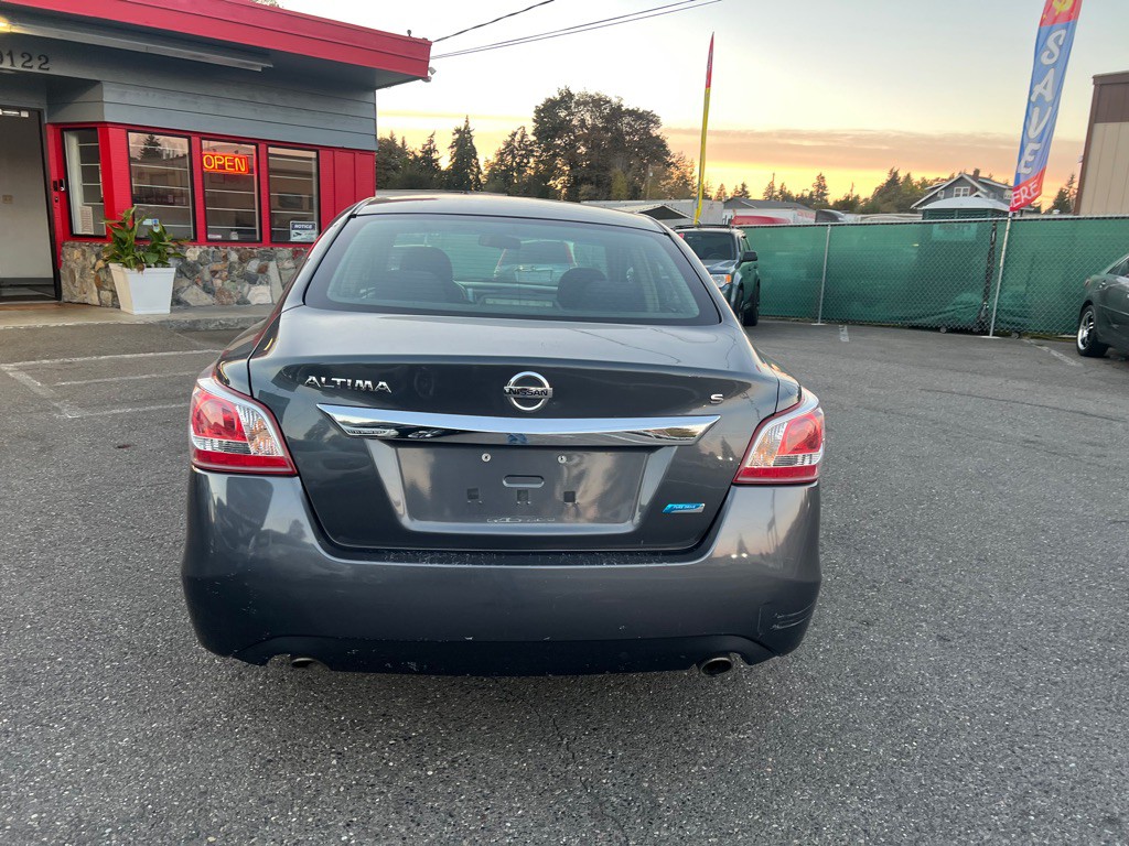 2013 Nissan Altima Image 4