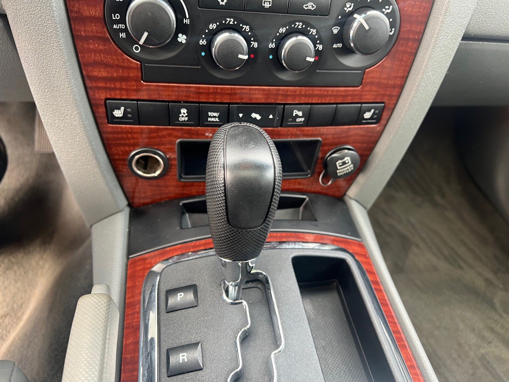 2006 Jeep Grand Cherokee Image 10