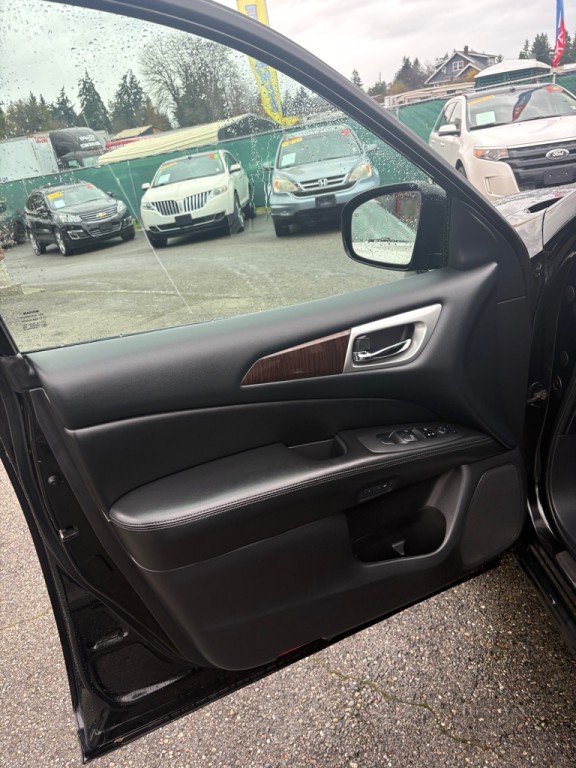 2014 Nissan Pathfinder Image 11