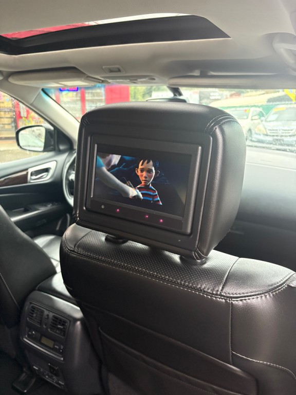 2014 Nissan Pathfinder Image 18