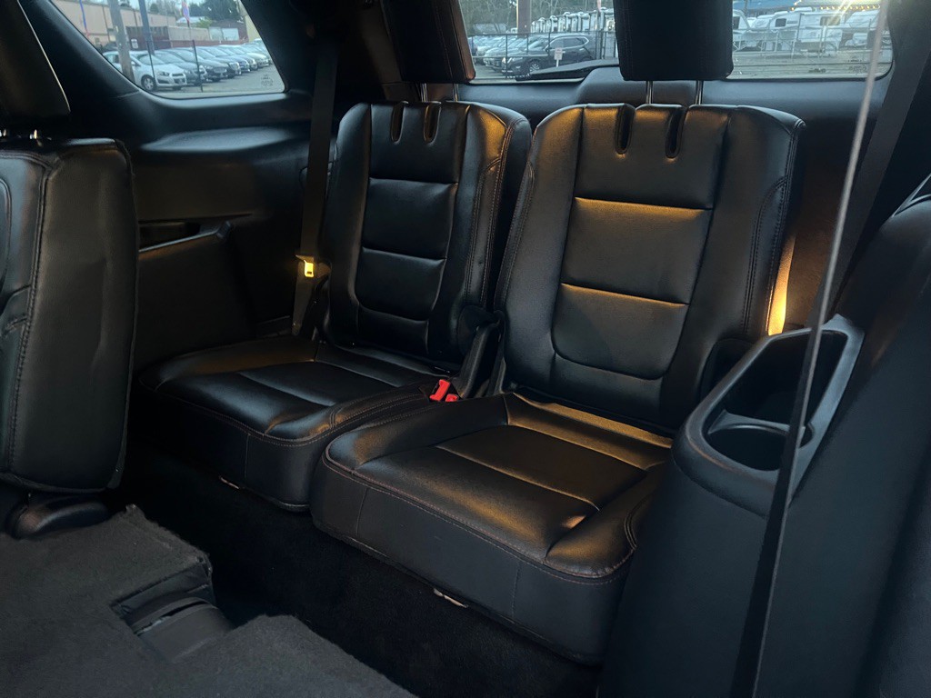 2016 Ford Explorer Image 18