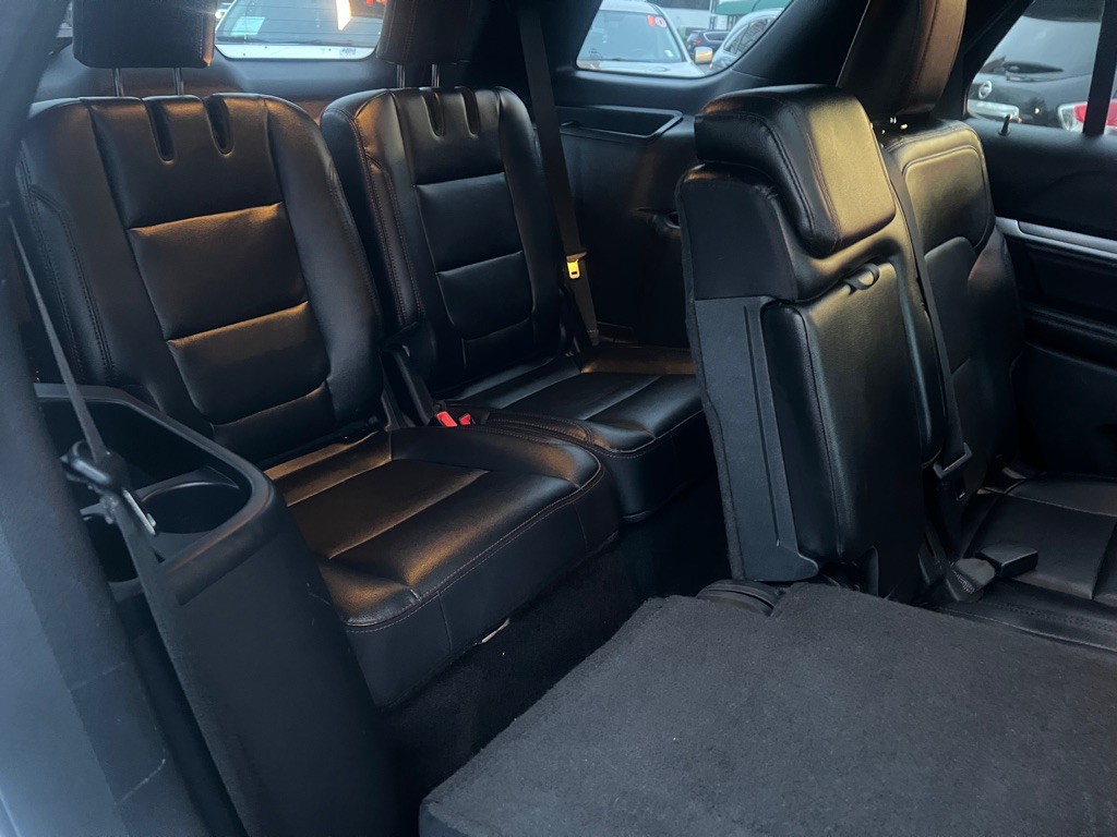 2016 Ford Explorer Image 23