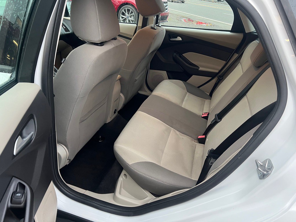 2014 Ford Focus Image 15