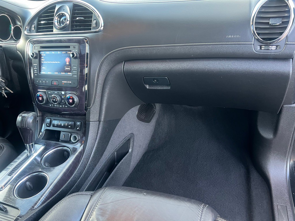 2016 Buick Enclave Image 24