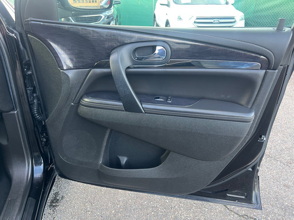 2016 Buick Enclave Image 25