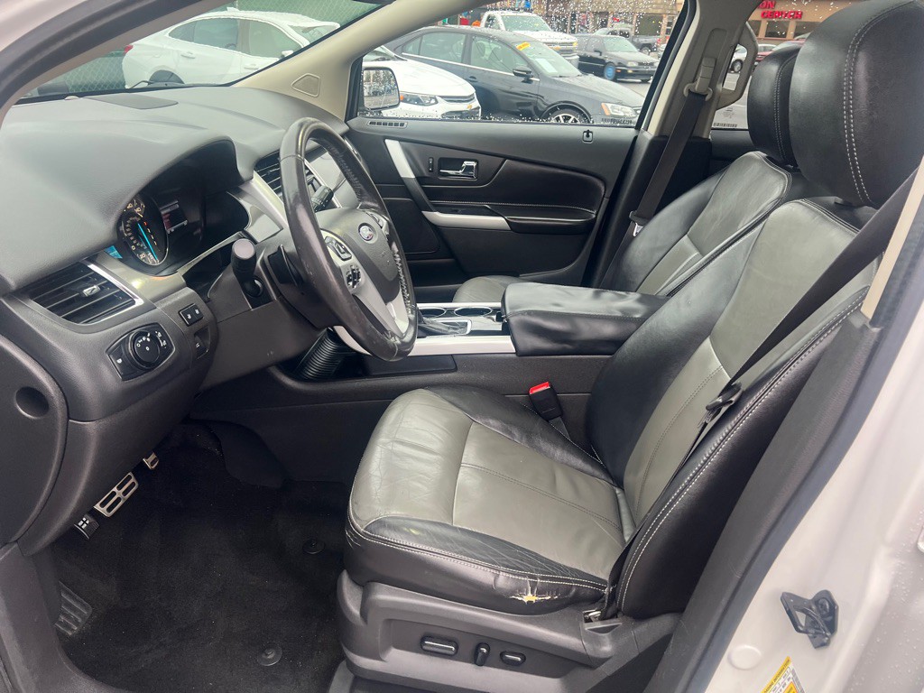 2014 Ford Edge Image 8