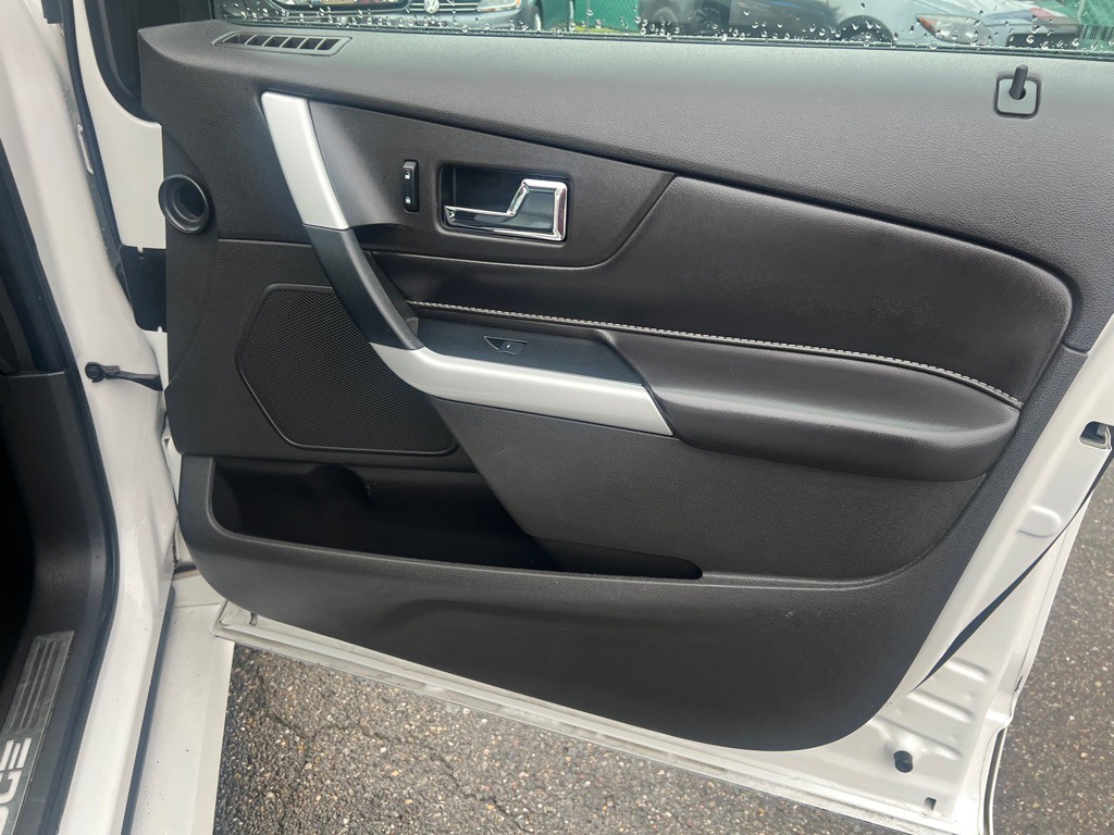 2014 Ford Edge Image 19