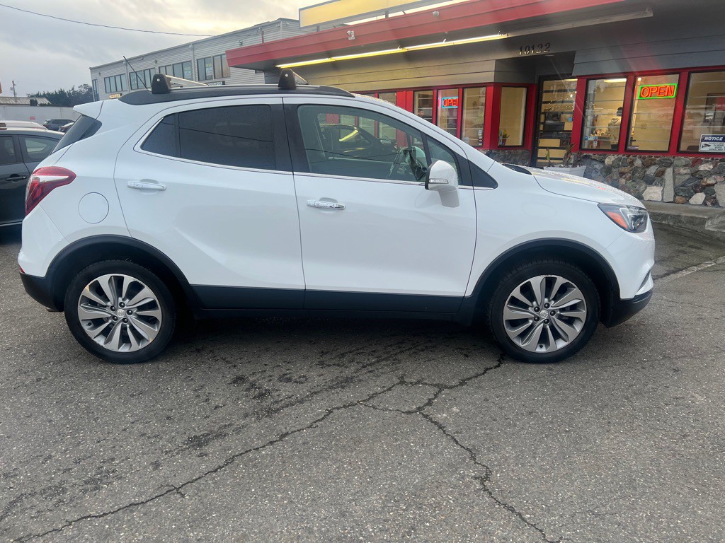 2018 Buick Enclave Image 2