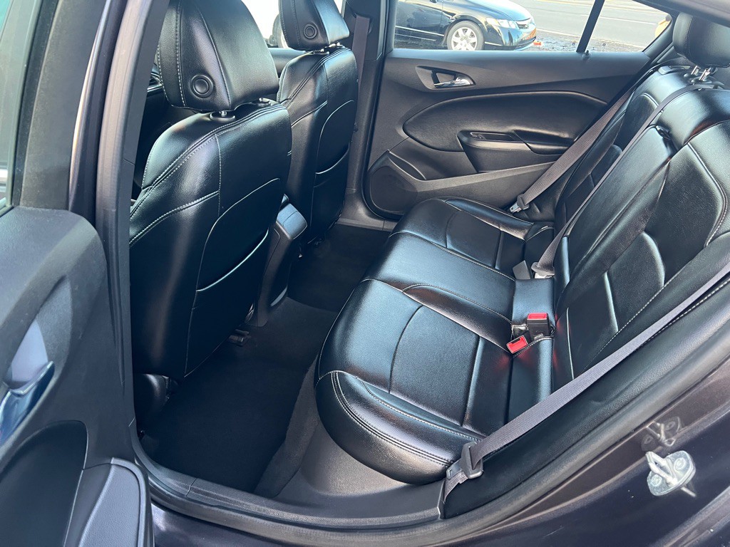 2016 Chevrolet Cruze Image 17