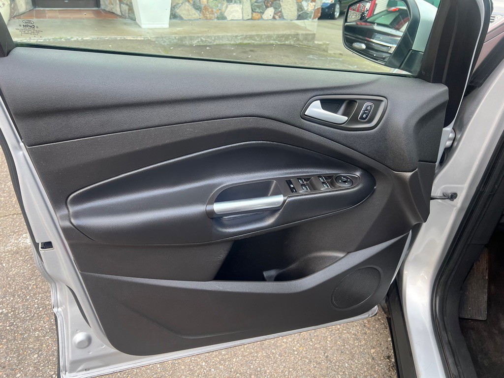 2019 Ford Escape Image 13