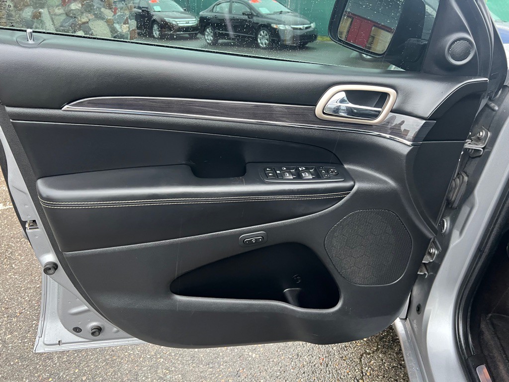 2015 Jeep Grand Cherokee Image 17