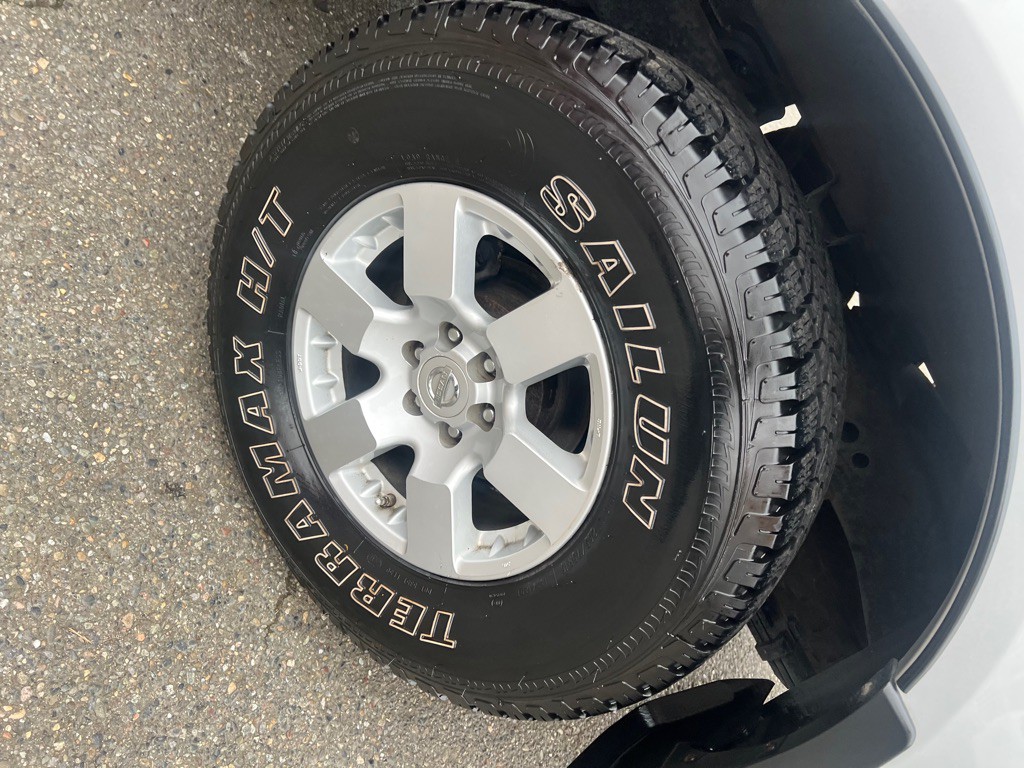 2005 Nissan Frontier Image 6