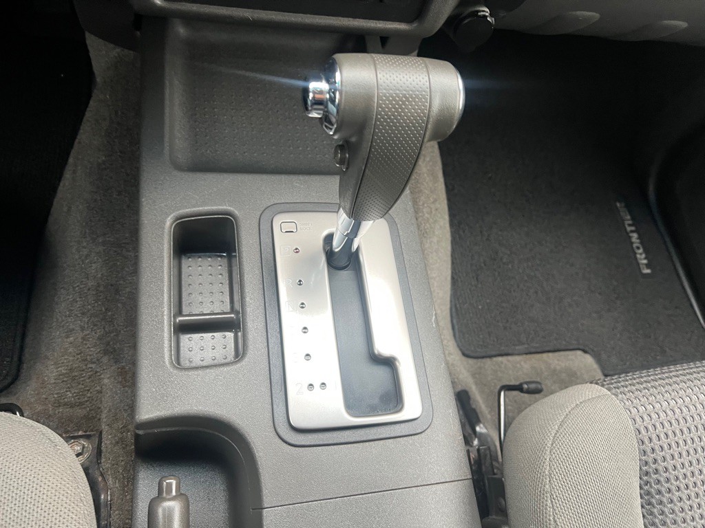 2005 Nissan Frontier Image 12