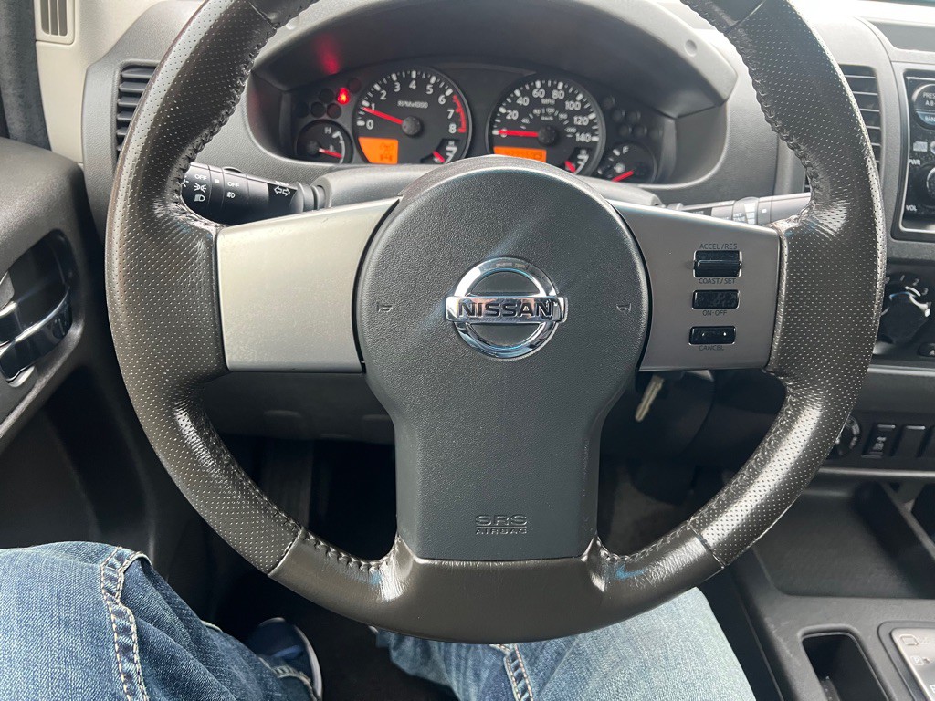 2005 Nissan Frontier Image 14