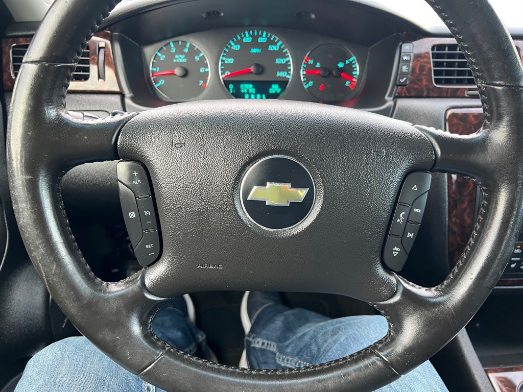 2012 Chevrolet Impala Image 12
