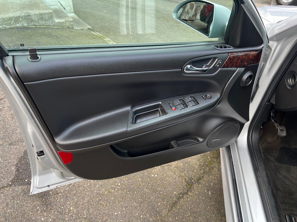 2012 Chevrolet Impala Image 14