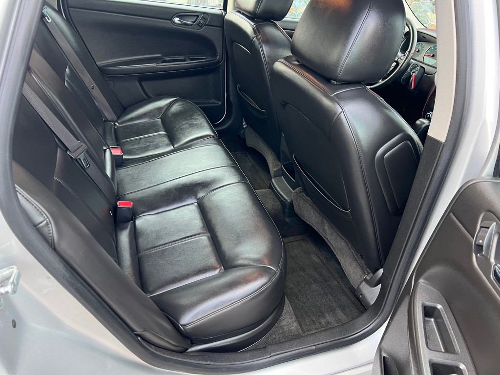 2012 Chevrolet Impala Image 16