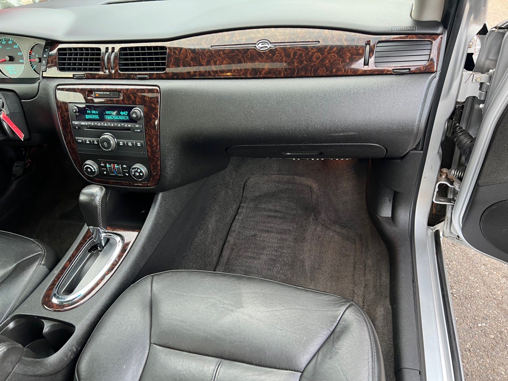 2012 Chevrolet Impala Image 18