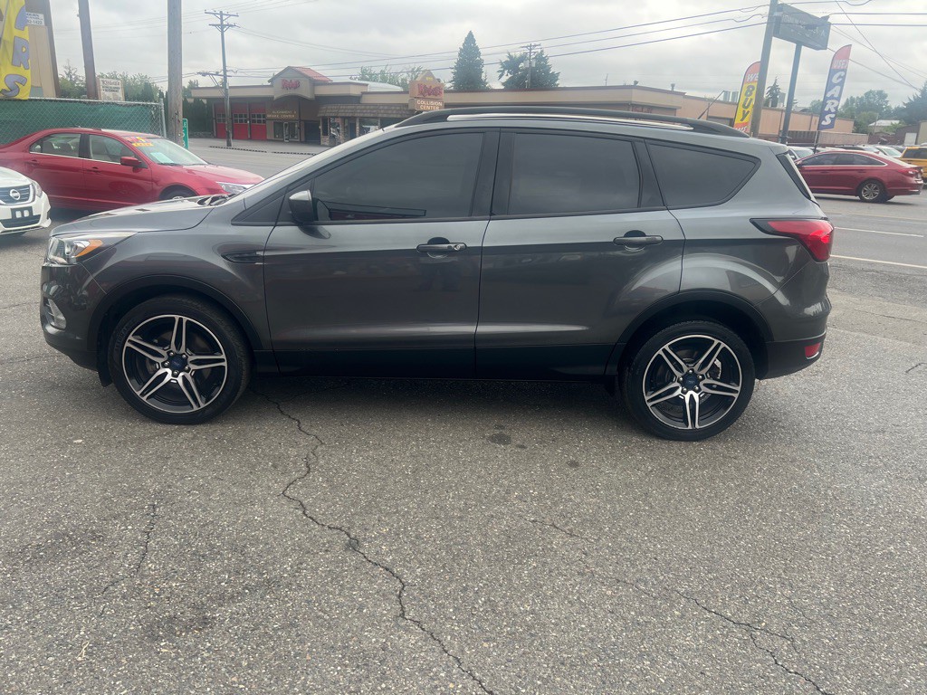 2019 Ford Escape Image 1