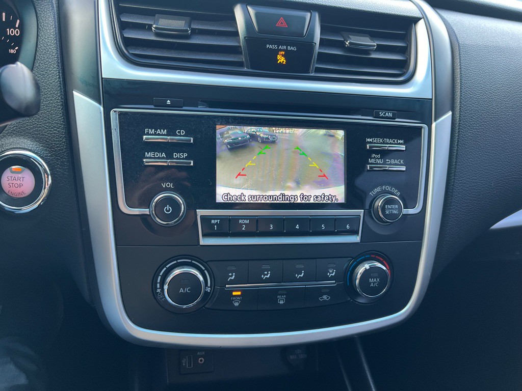 2017 Nissan Altima Image 10
