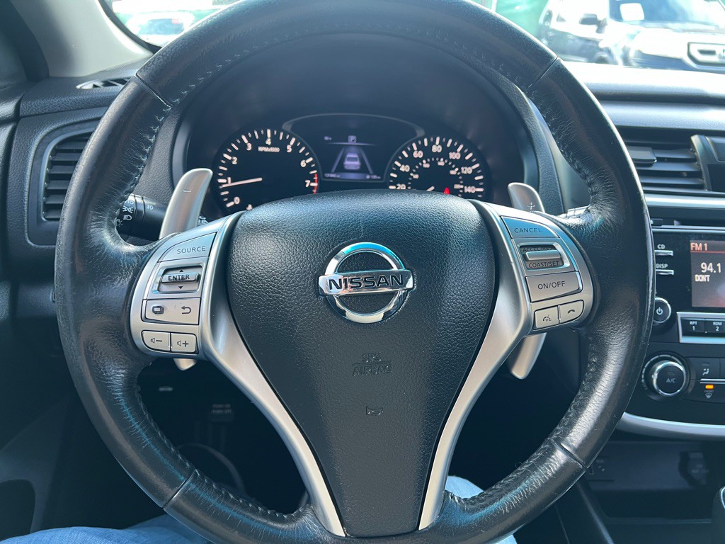2017 Nissan Altima Image 12
