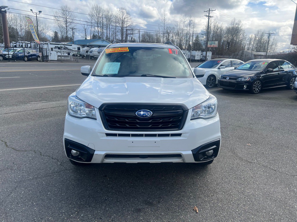 2017 Subaru Forester Image 3