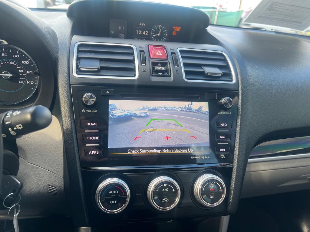 2017 Subaru Forester Image 10