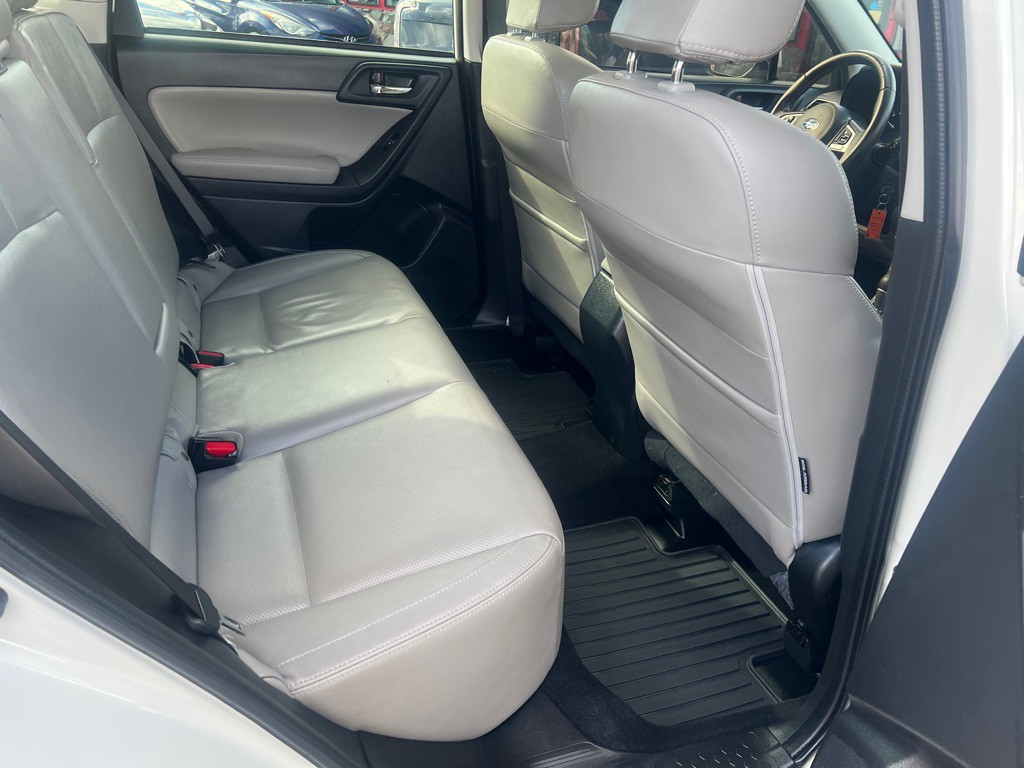 2017 Subaru Forester Image 19