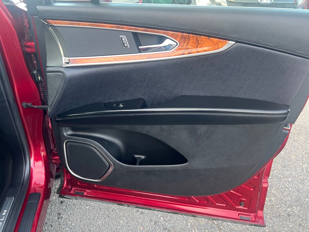 2017 Lincoln MKX Image 19