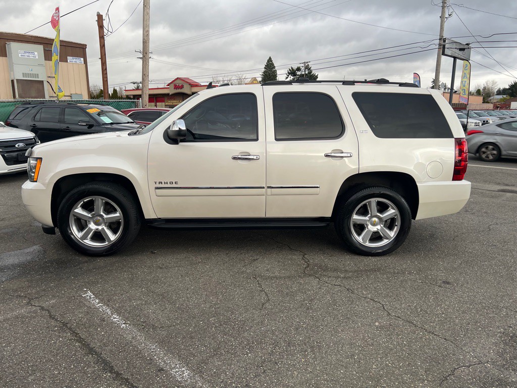 2013 Chevrolet Tahoe Image 1