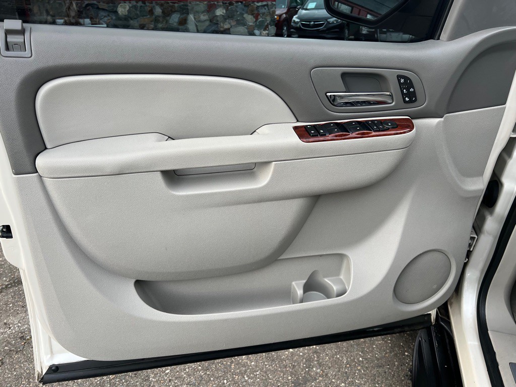 2013 Chevrolet Tahoe Image 15