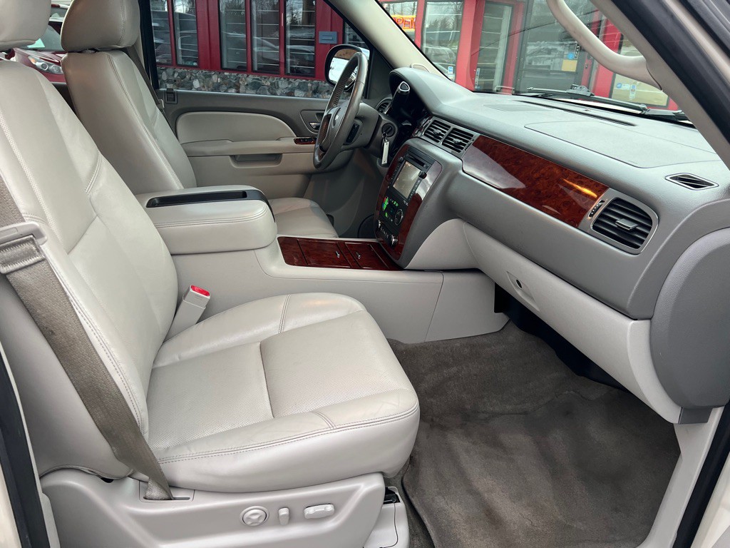2013 Chevrolet Tahoe Image 22