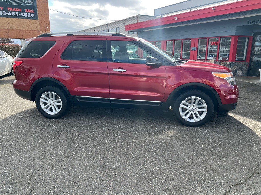 2013 Ford Explorer Image 2