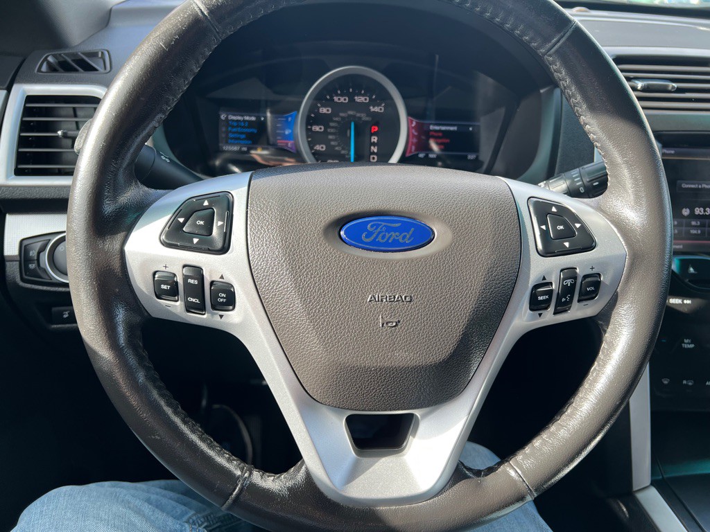 2013 Ford Explorer Image 13