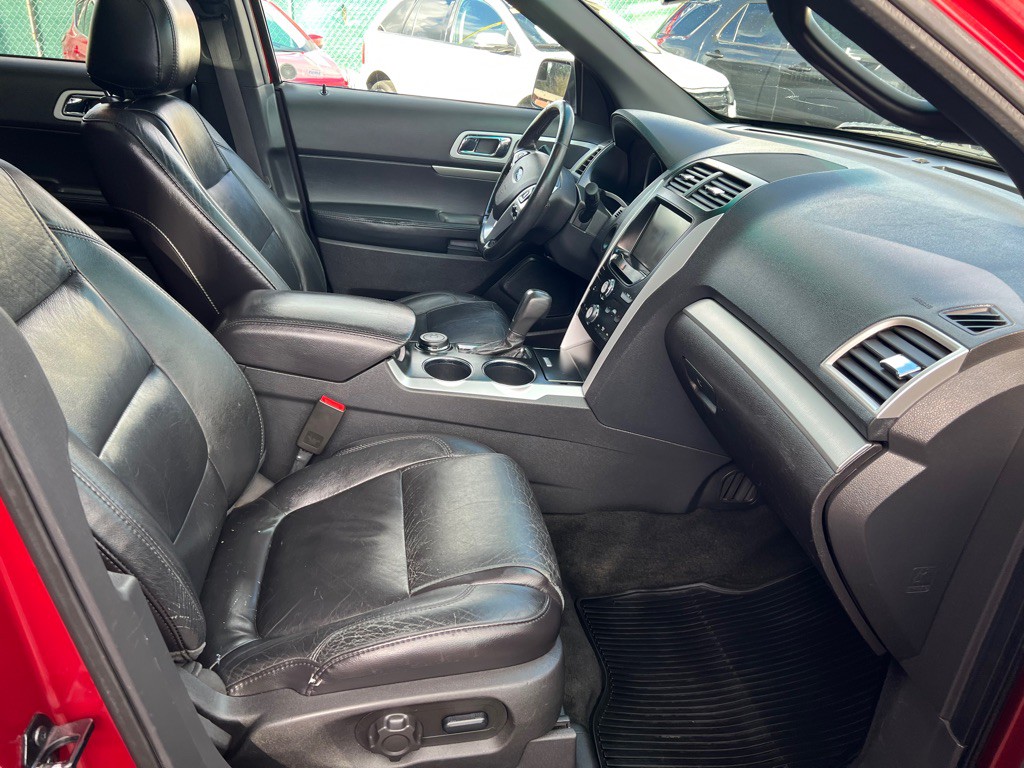 2013 Ford Explorer Image 21
