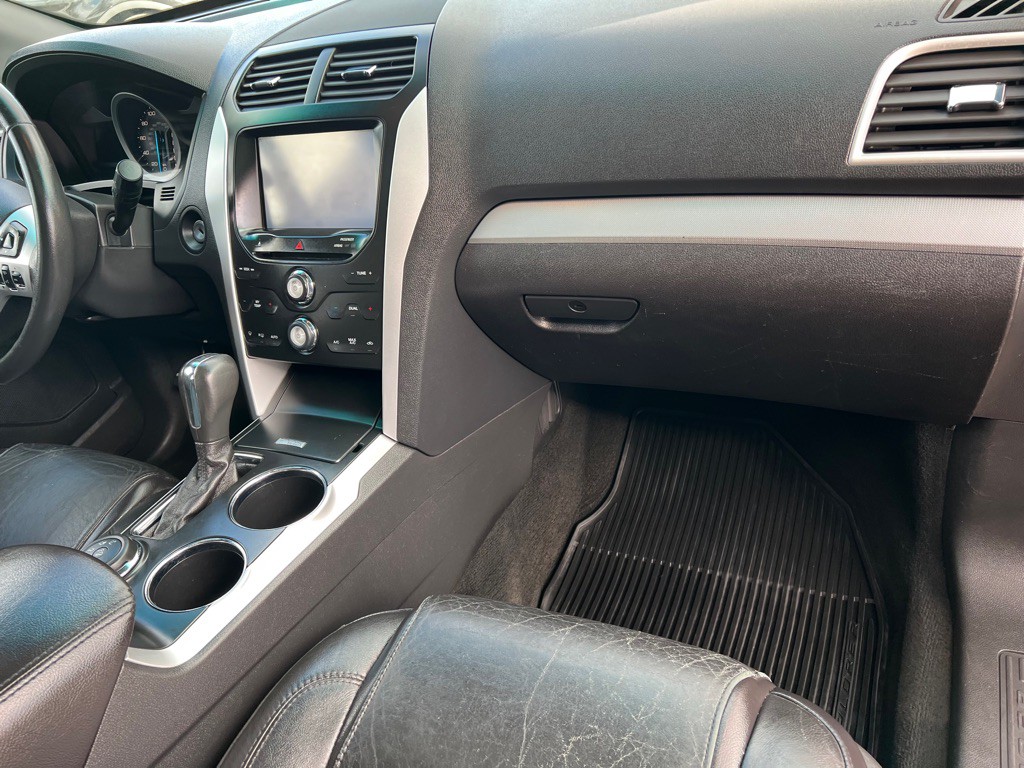 2013 Ford Explorer Image 22