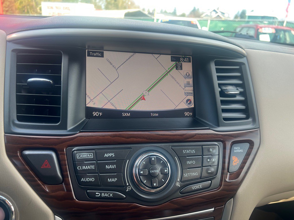 2017 Nissan Pathfinder Image 9