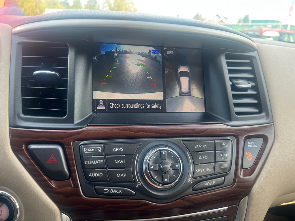 2017 Nissan Pathfinder Image 10