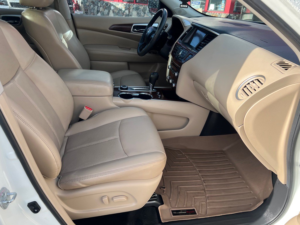 2017 Nissan Pathfinder Image 27