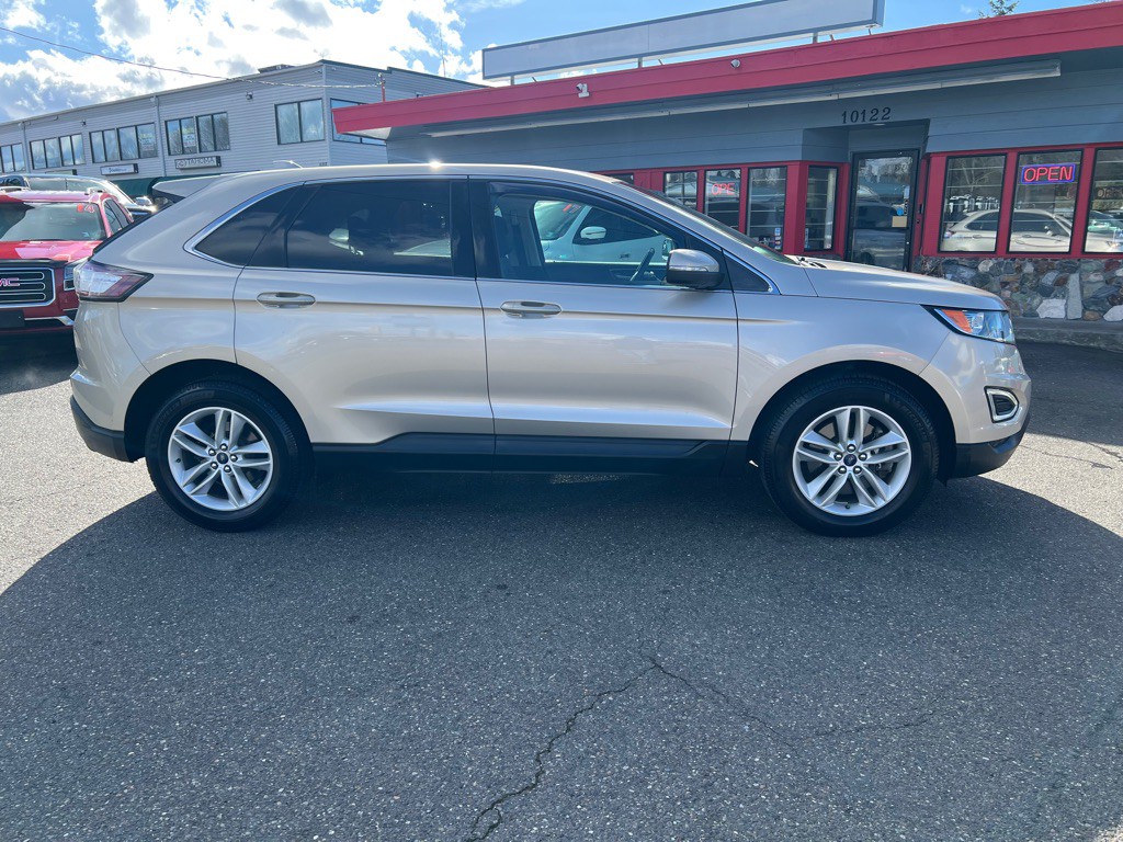 2017 Ford Edge Image 2